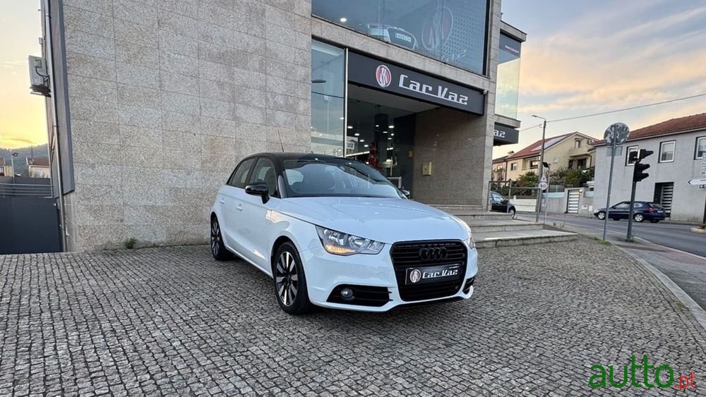 2013' Audi A1 Sportback photo #3