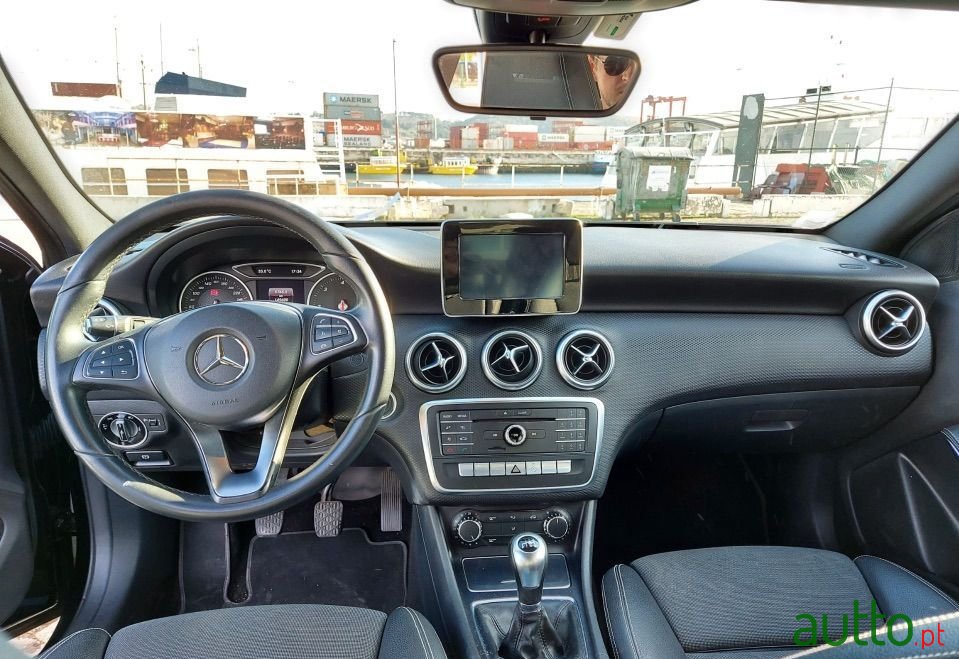 2016' Mercedes-Benz 180 photo #4