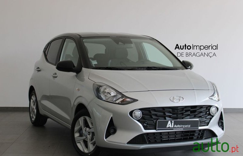 2022' Hyundai i10 1.0 Comfort (Tt) photo #3