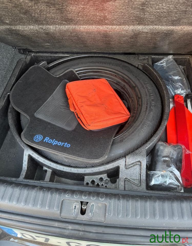 2008' Volkswagen Tiguan photo #4