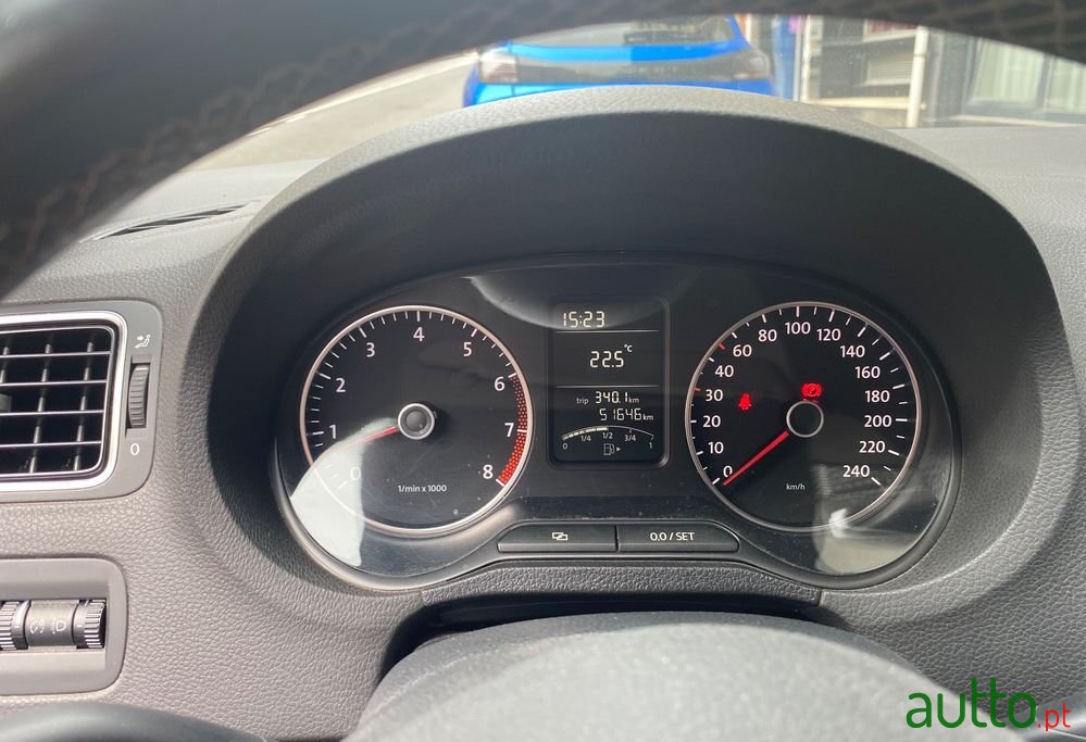 2012' Volkswagen Polo photo #4