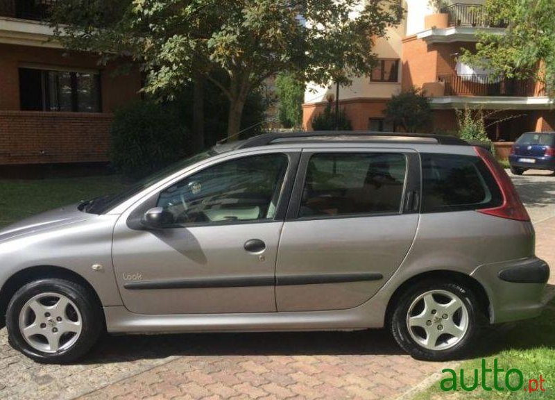 2005' Peugeot 206-Sw 1.4 Hdi Look Ii photo #2