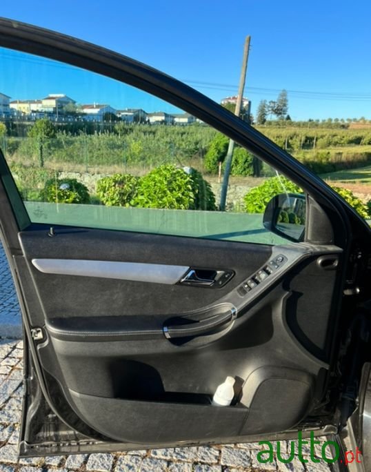 2006' Mercedes-Benz R-320 photo #6