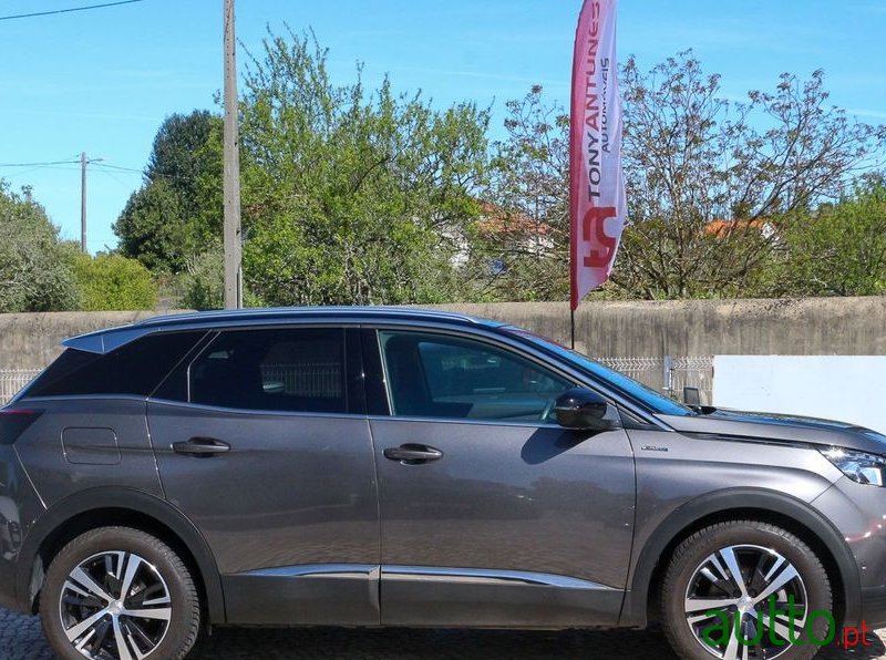 2019' Peugeot 3008 photo #6