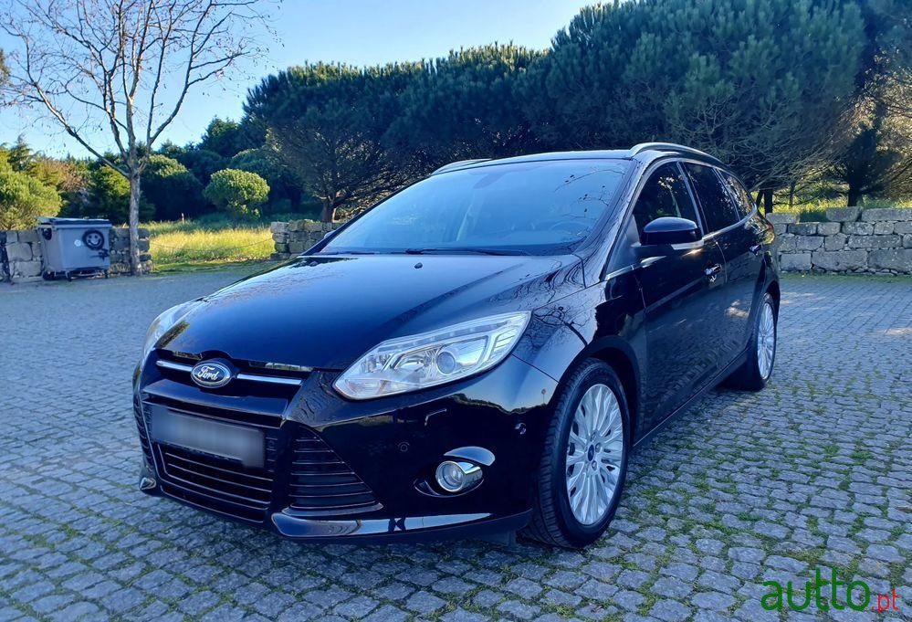 2012' Ford Focus Sw photo #1
