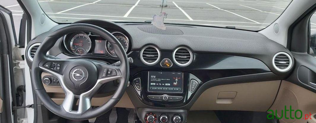 2016' Opel Adam Citadino photo #3