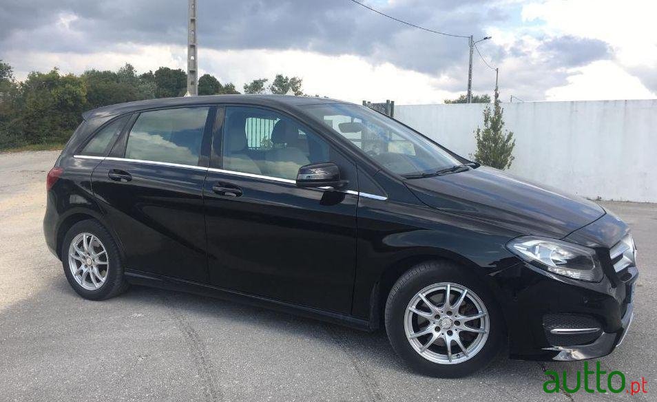 2015' Mercedes-Benz B-180 photo #1