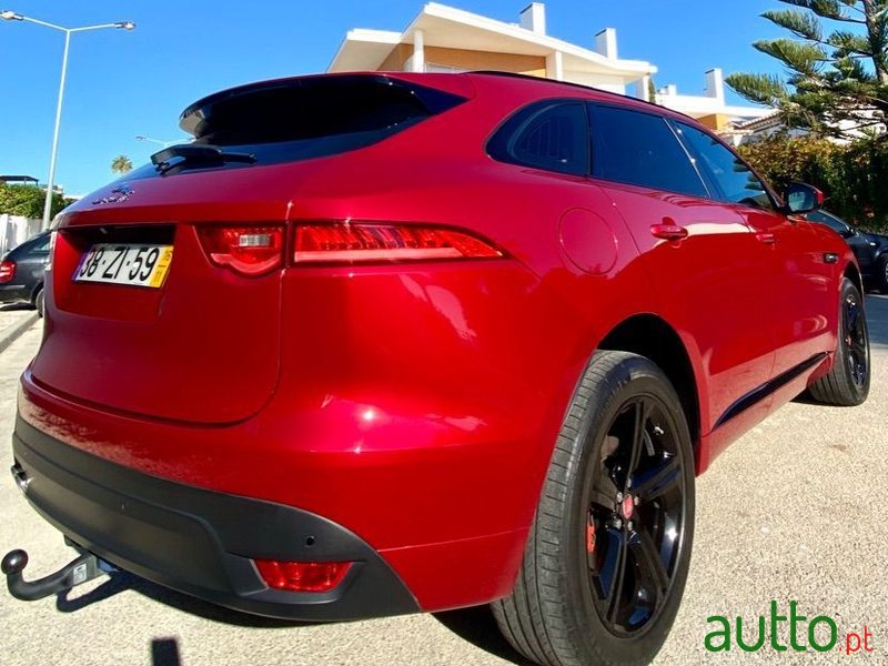 2016' Jaguar F-Pace photo #2