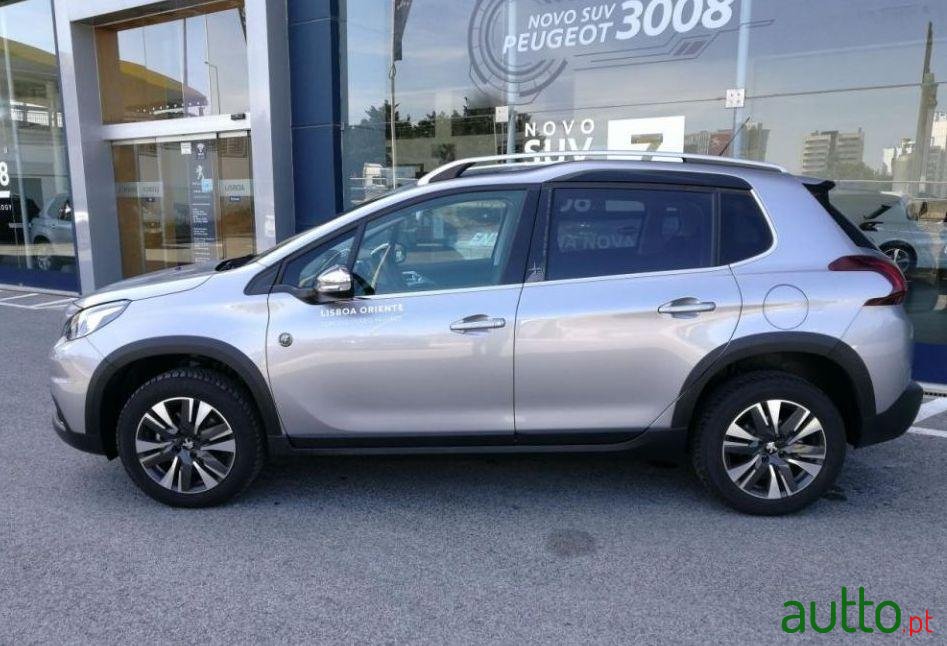 2017' Peugeot 2008 photo #1