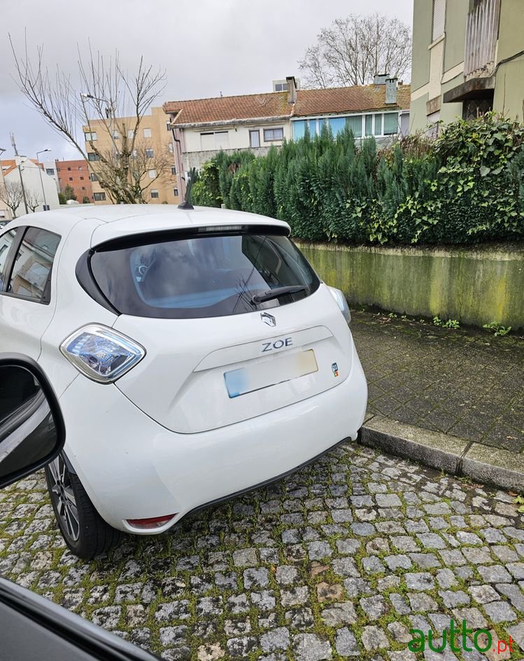 2015' Renault Zoe photo #6