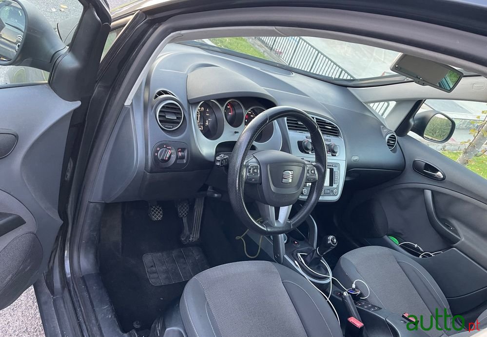 2010' SEAT Altea photo #6