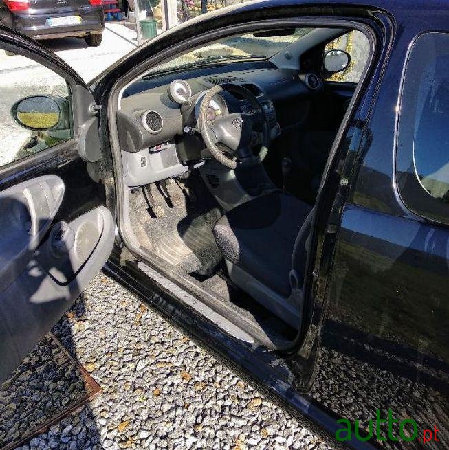 2008' Toyota Aygo Fantas photo #2