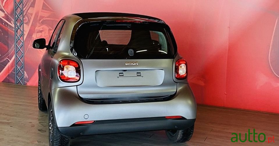 2018' Smart Fortwo photo #3