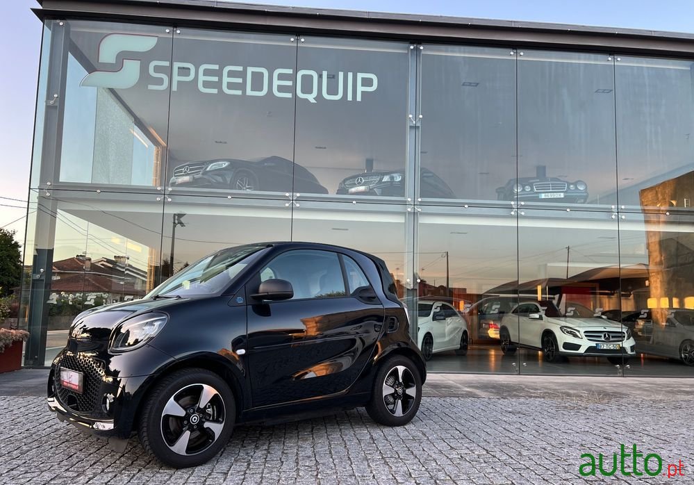 2021' Smart Fortwo Eq Passion photo #1