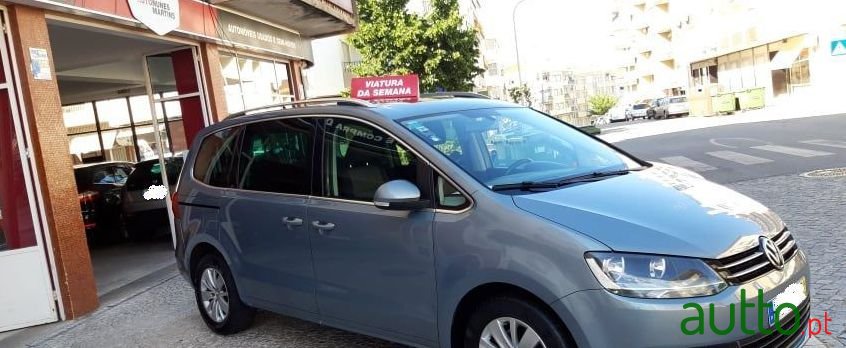 2010' Volkswagen Sharan photo #1