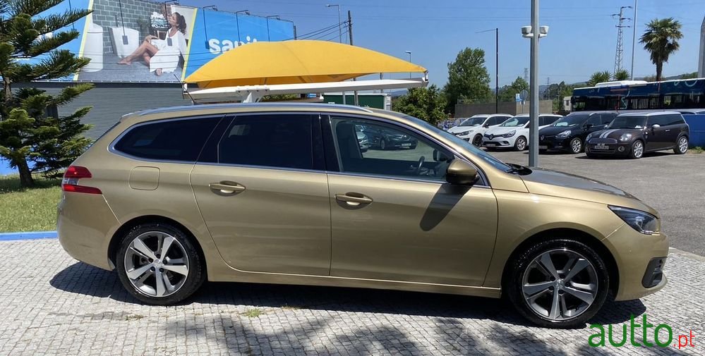 2018' Peugeot 308 Sw photo #6