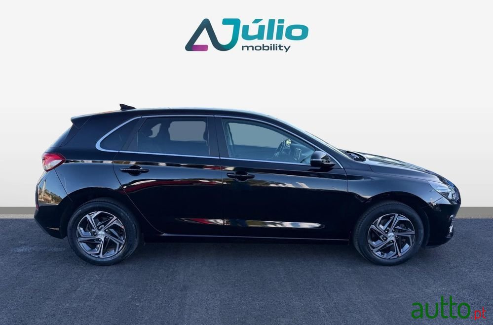 2023' Hyundai i30 photo #4