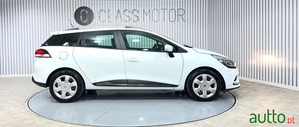 2019' Renault Clio photo #4