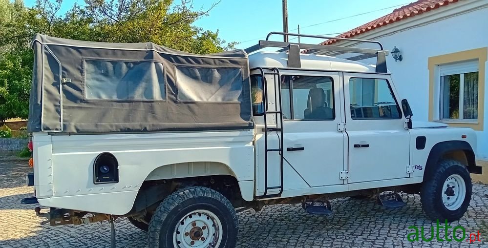 2000' Land Rover Defender photo #3
