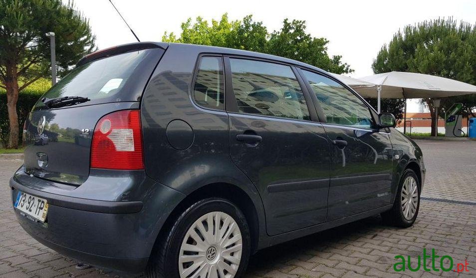 2002' Volkswagen Polo photo #4