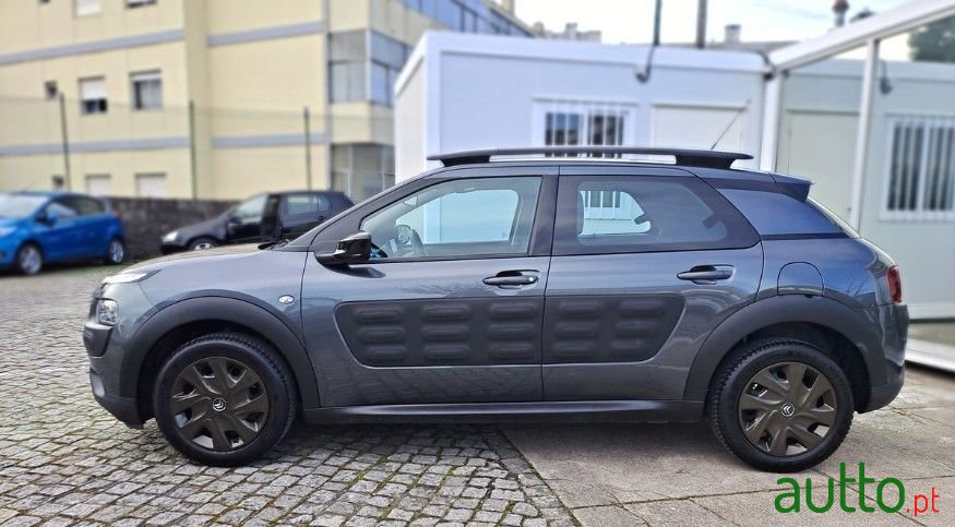 2016' Citroen C4 Cactus photo #2