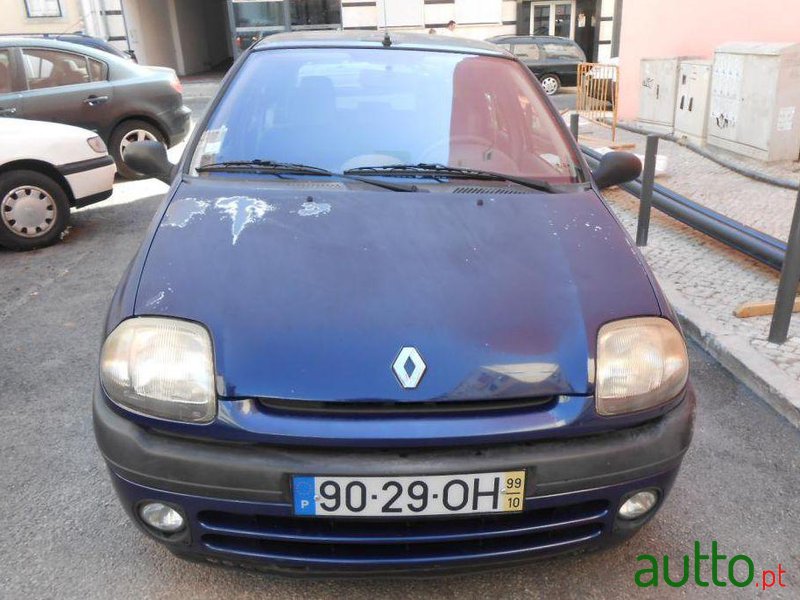 1999' Renault Clio 1.2 RT photo #3