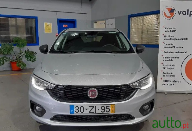 2019' Fiat Tipo Station Wagon photo #2