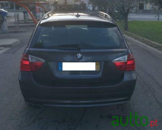 2008' BMW 318 Gran Turismo photo #4