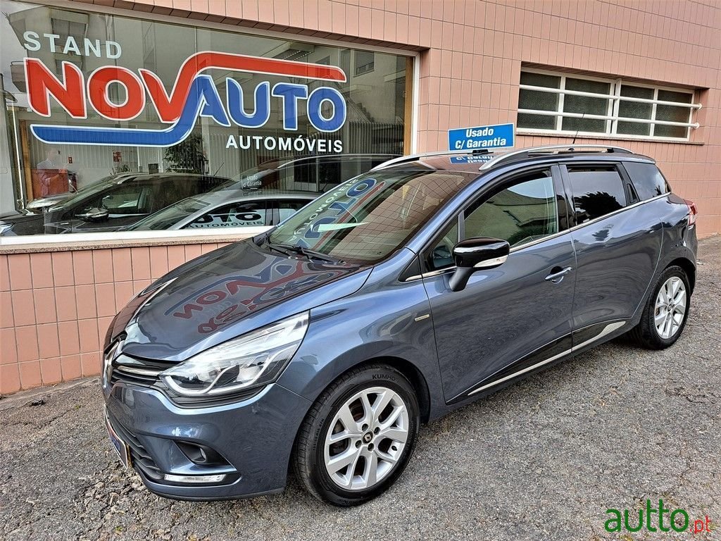 2019' Renault Clio Sport Tourer photo #3