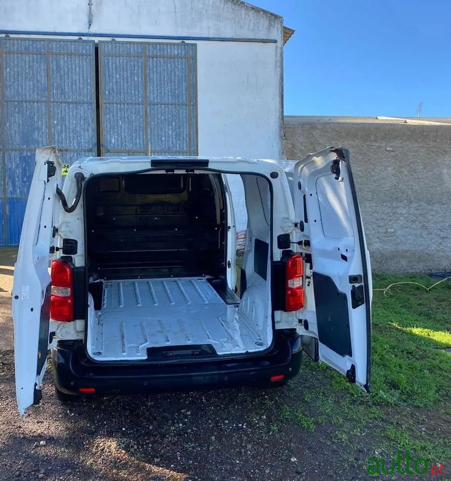 2020' Citroen Jumpy photo #4