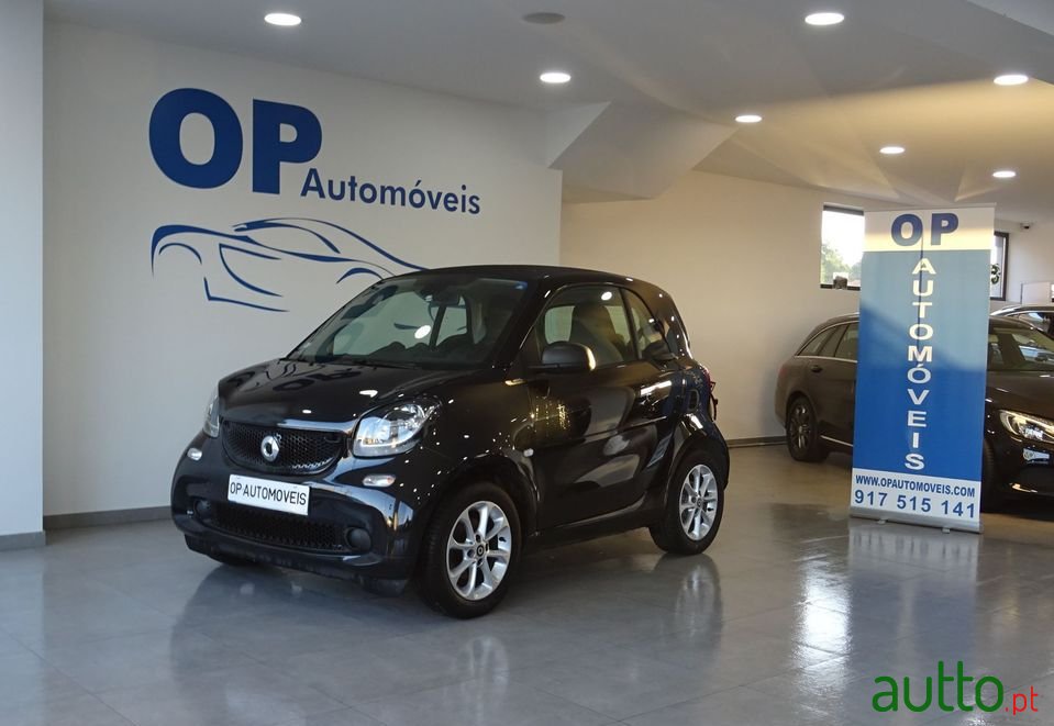 2018' Smart Fortwo photo #1