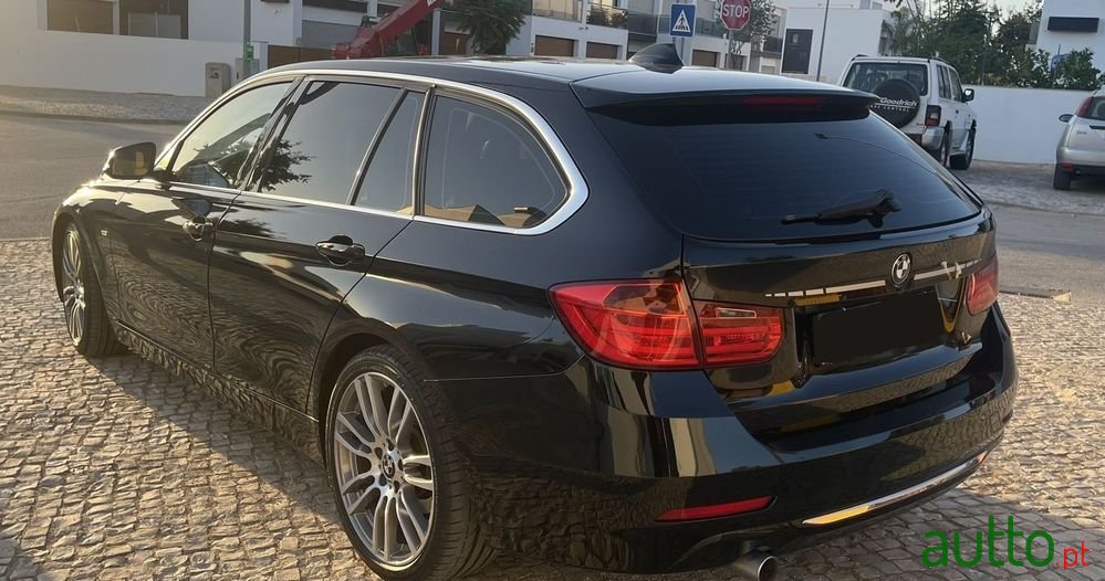 2013' BMW 320 photo #5