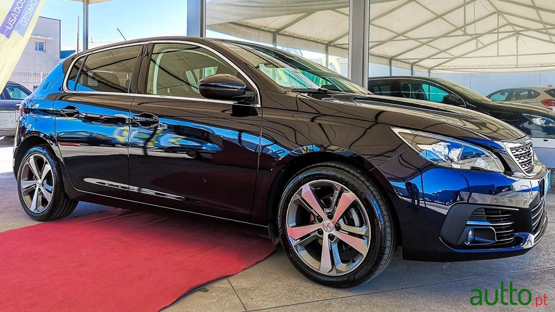 2018' Peugeot 308 photo #2