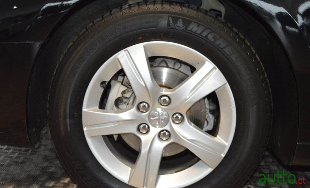 2017' Peugeot 508 Sw photo #2