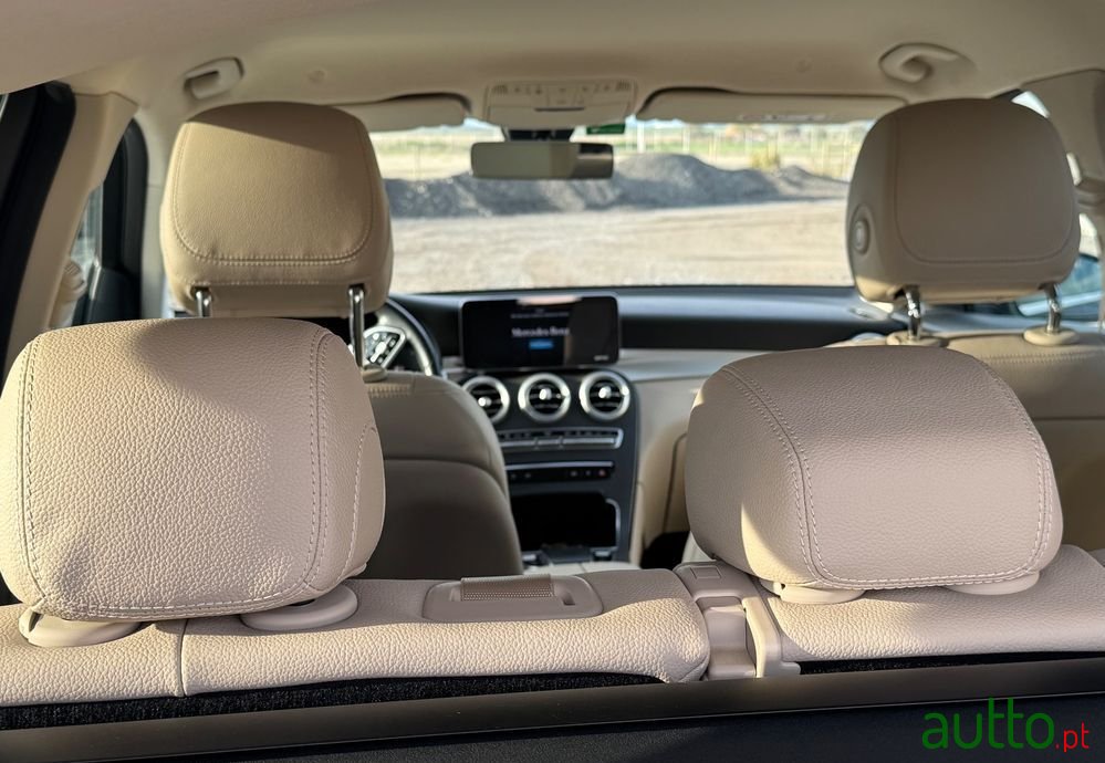 2021' Mercedes-Benz Classe Glc De 4Matic photo #4