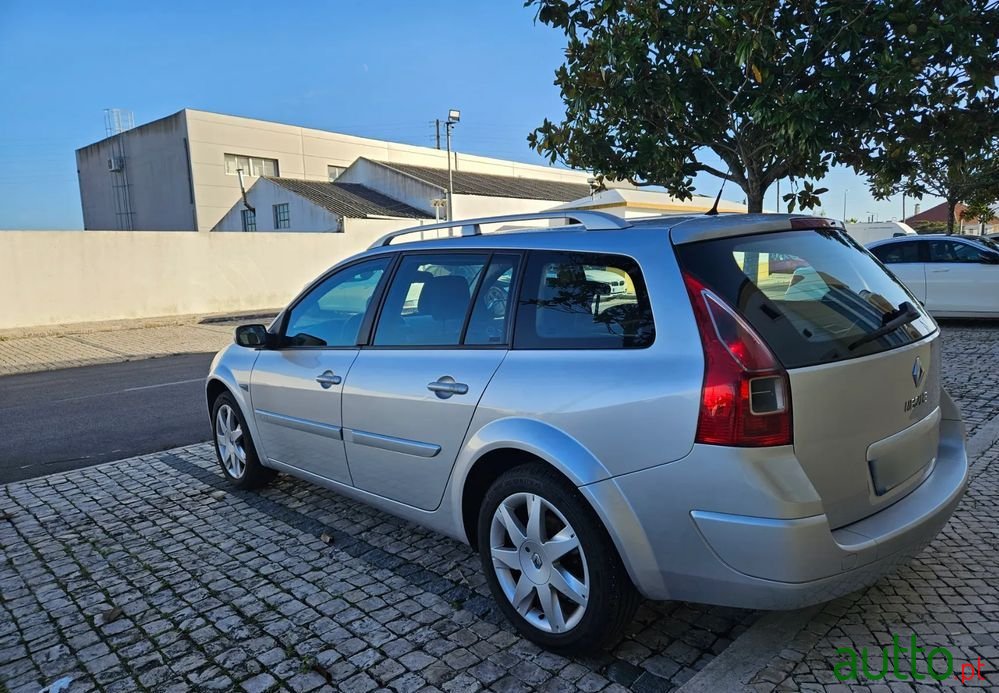 2006' Renault Megane Break photo #2