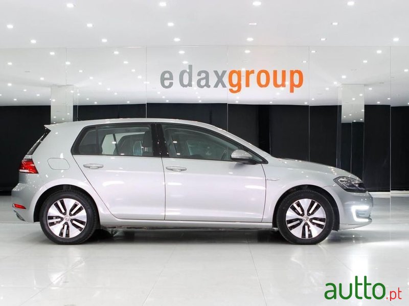 2019' Volkswagen e-Golf Ac/Dc photo #2