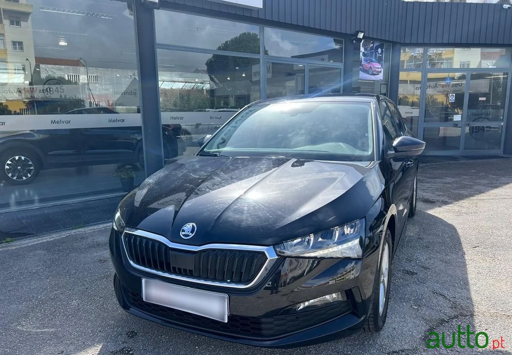 2023' Skoda Scala 1.0 Tsi photo #2