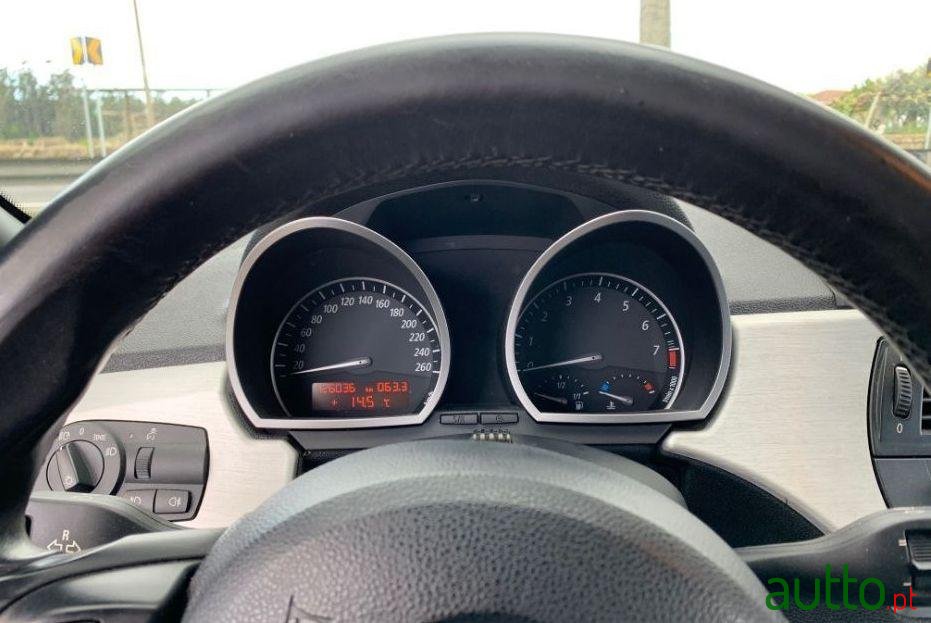 2006' BMW Z4 3.0Si photo #1