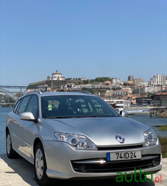 2008' Renault Laguna Break photo #2