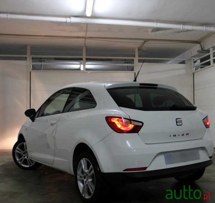 2012' SEAT Ibiza photo #1