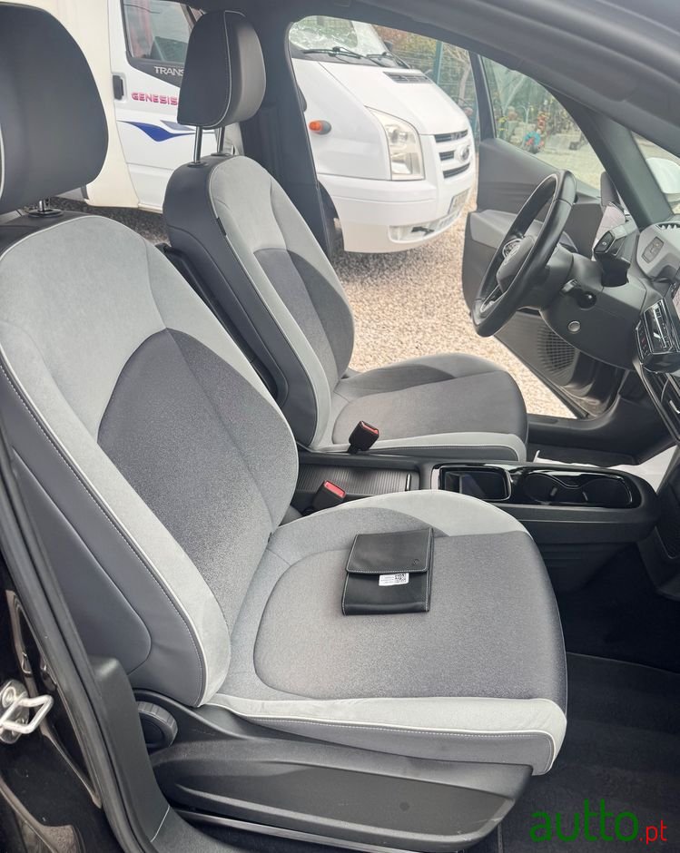 2020' Volkswagen ID.3 photo #4