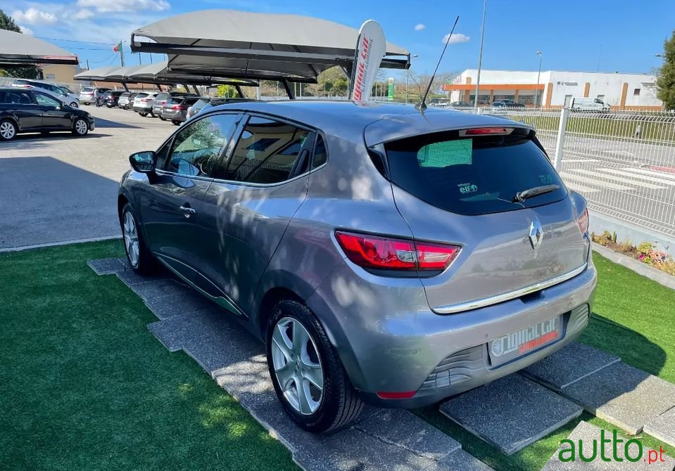 2014' Renault Clio photo #3