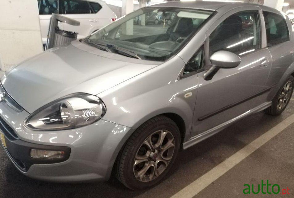 2010' Fiat Punto Evo Racing photo #3