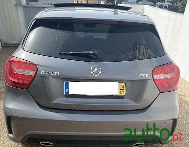 2012' Mercedes-Benz A-200 photo #3