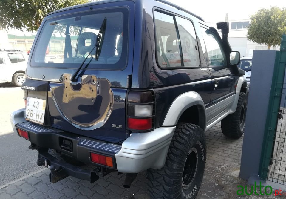 1997' Mitsubishi Pajero photo #4