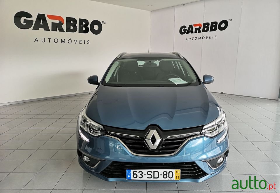 2016' Renault Megane Sport Tourer photo #2