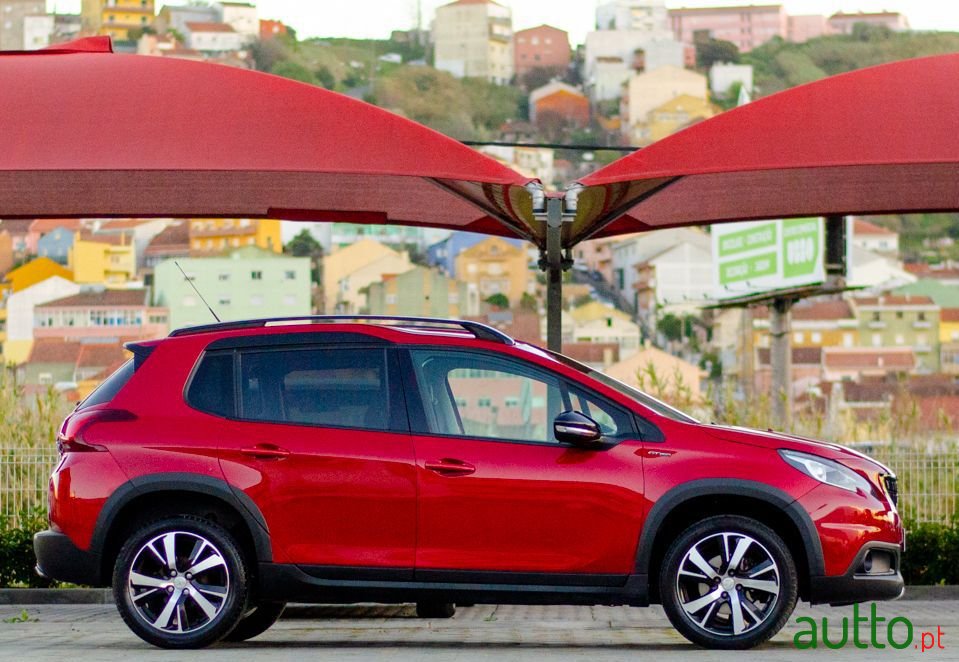 2016' Peugeot 2008 photo #4