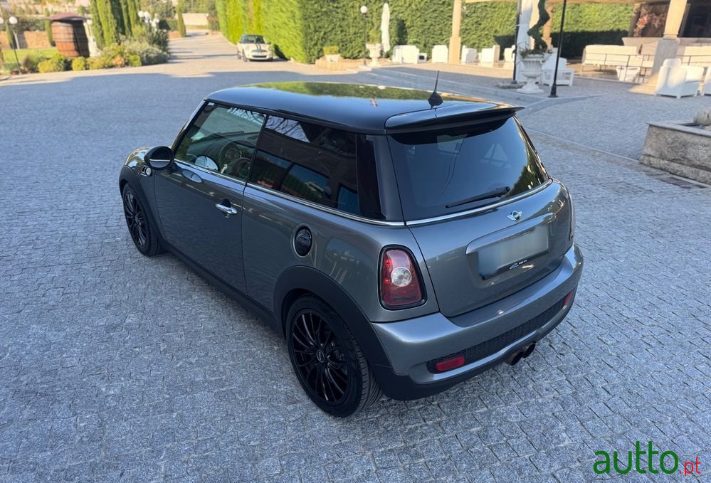 2008' MINI Coupé photo #4