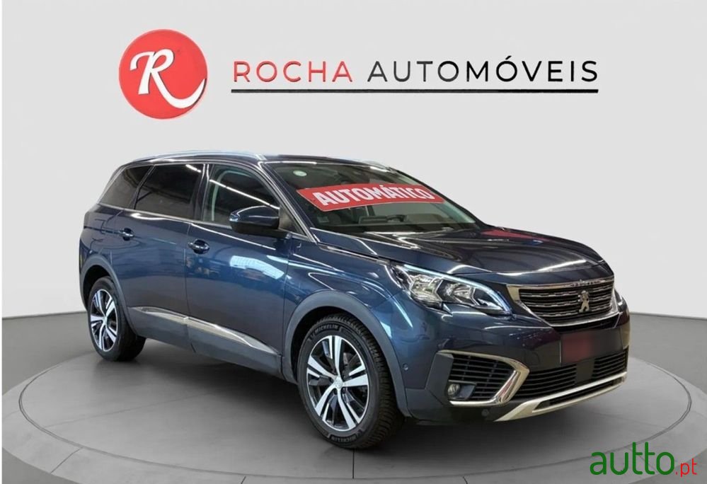 2019' Peugeot 5008 photo #3